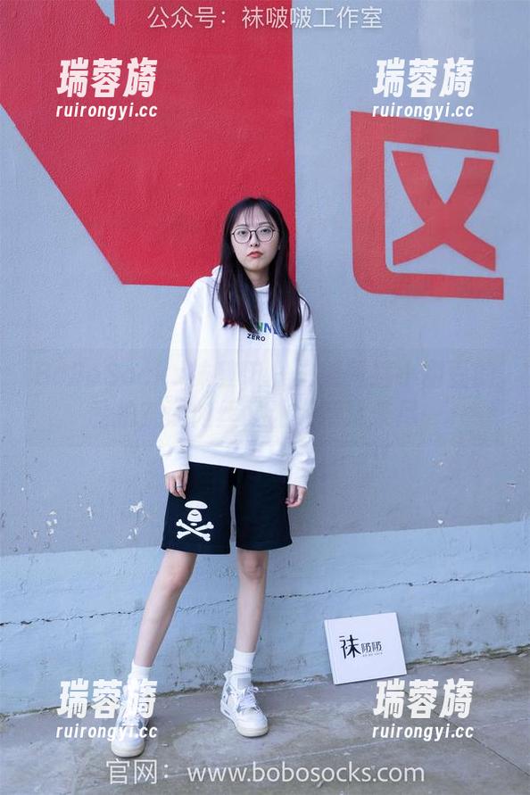 BoBoSocks袜啵啵-小甜豆 BoBoSocks袜啵啵 - 谁能抵挡小甜豆的私拍?薄肉丝又让人意犹未尽…