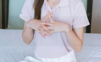 BoBoSocks袜啵啵 – 甜甜圈在芭蕾舞服里的迷人瞬间合集，来一口优雅吧！