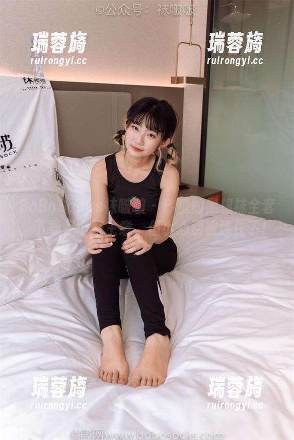 BoBoSocks袜啵啵 - 砂糖的黑棉袜全套，下载是个好主意，但小心别被迷住了！