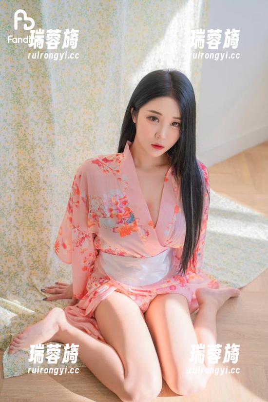一秒入坑！Bomi(普美)定制的粉色作品，你还敢不爱？