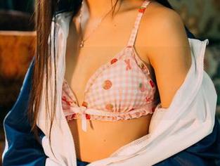 GIRLT果团网 – 在周于希的女王合集里，一切都在网盘里冒泡！