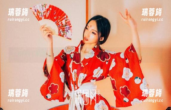 GIRLT果团网 - 看！周琰琳LIN空姐图集、抓住云端的一瞬