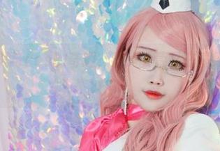 用瑜伽之美与cos的奇趣，KaYa萱又在演绎什么新花样？
