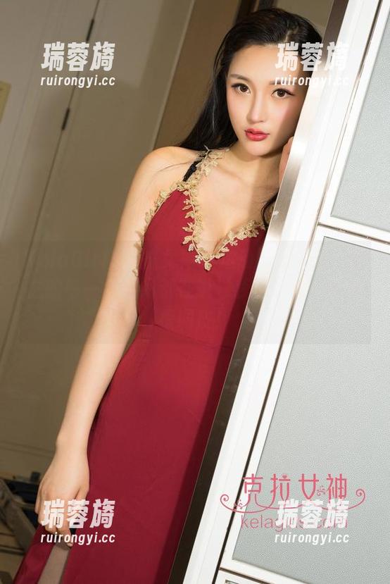 KelaGirls克拉女神-忆之 KelaGirls克拉女神 - 运动图集精选:忆之的每一个瞬间都在说‘我很专业’但又很调皮!