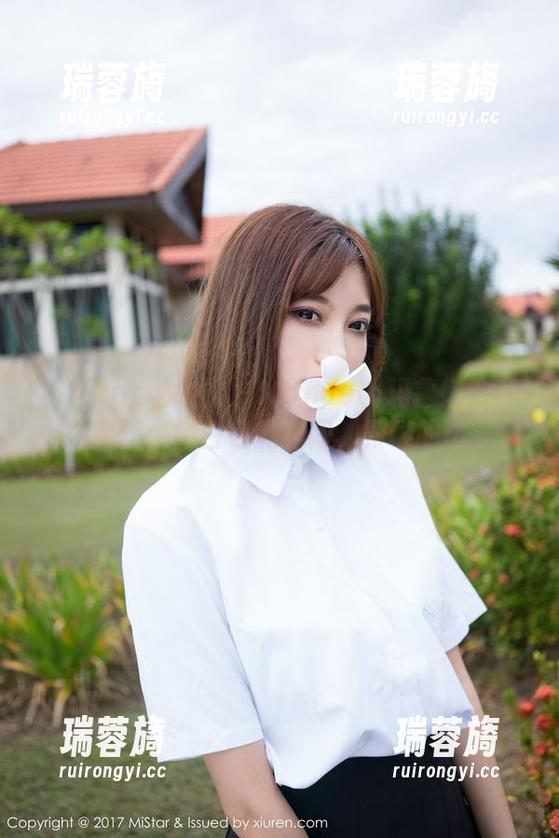 MiStar魅妍社 - Manuela玛鲁娜的私拍图集：纯白色的界限，模糊的边界