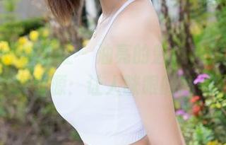 MiStar魅妍社 – 油亮的魅力，穆菲菲写真资源：让人眯眼的瞬间