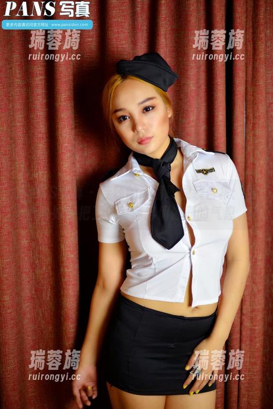 PANS写真 - 佳钰的高清职业装合集：看看她如何把工作装穿出偶像剧的气息。