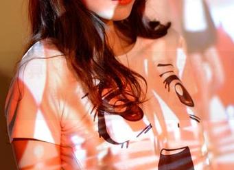 PANS写真 – 这就是咪咪的吊带：原图里隐藏着的小小叛逆