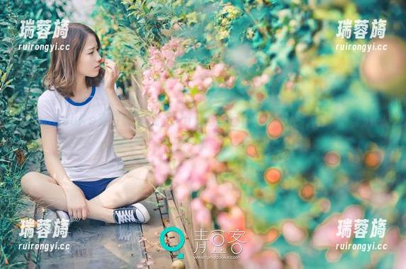 QingDouKe青豆客 - 晓艾fafa私房写真：比基尼背后的那些小故事