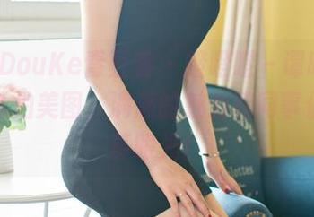 QingDouKe青豆客 – 噔噔噔～谭晓彤的皮衣私拍美图，满满的魅力和同事们的羡慕眼光！