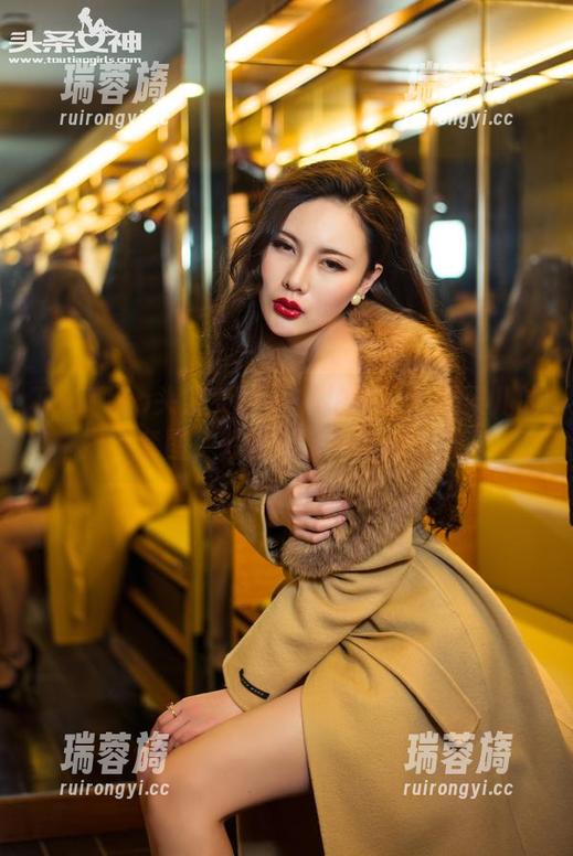 TouTiao头条女神-松果儿 TouTiao头条女神 - 私拍杂记:松果儿的奶牛套图,轻轻靠近一下就心动!