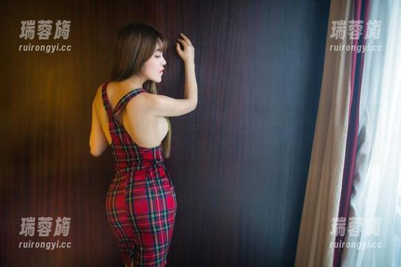 TuiGirl推女郎 - 精选冯雨芝连衣裙：到底是连衣裙的魔力，还是她的魅力？