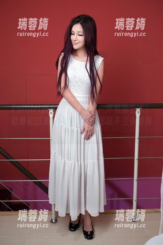 TuiGirl推女郎-赵惟依 TuiGirl推女郎 - 这才是户外私房艺术!赵惟依的美图,简直让风都忍不住多看两眼!