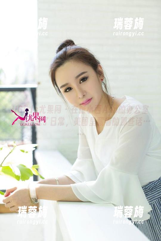 UGirls尤果网-张小西Ann UGirls尤果网 - 在张小西Ann的办公室,私拍成了日常,美图里藏着的那些话……