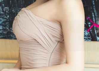 UGirls尤果网 – 王语纯圣诞全套：图片里的那抹红，暖到心底！