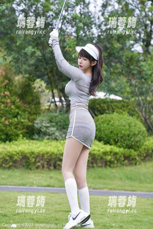 Xiuren秀人网 - 最新伊一Moon写真：高跟鞋也能撑起我的自信吗？