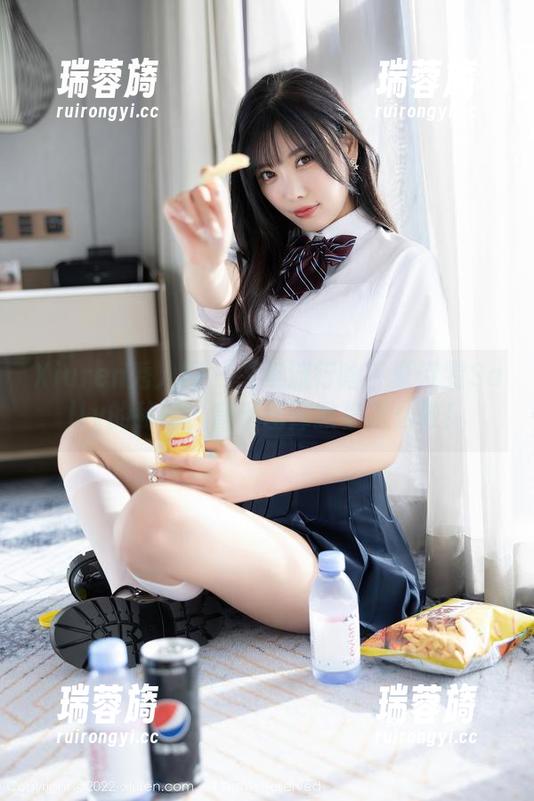 Xiuren秀人网 - 今年流行啥？夏诗雯Sally的秘密，高清图库教你怎么做！
