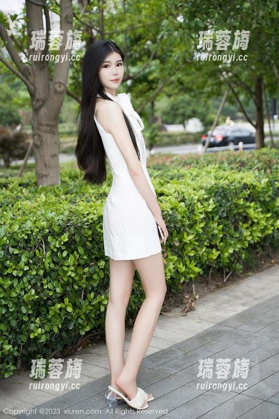 Xiuren秀人网-奈沐子 Xiuren秀人网 - 奶牛与美丽:奈沐子的高清摄影小瞬间