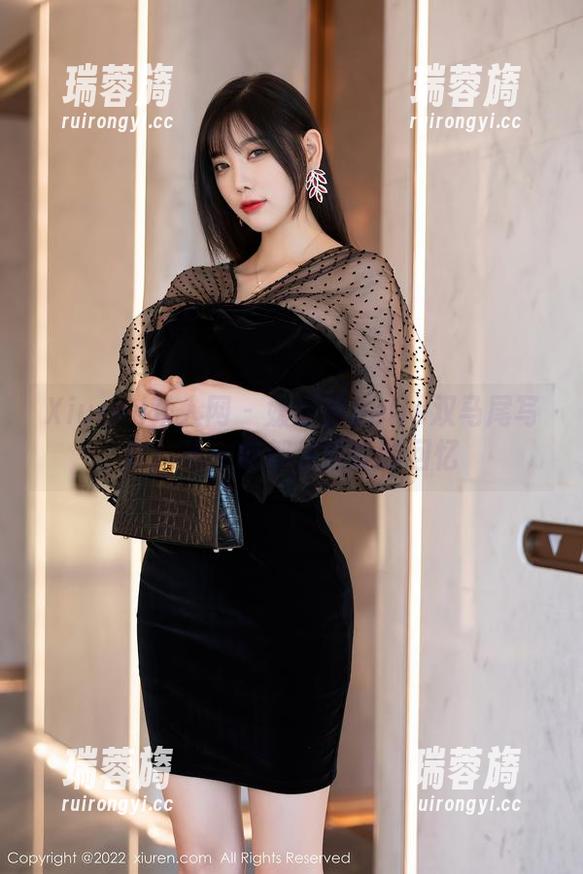 Xiuren秀人网 - 媛媛酱belle双马尾写真：每一帧都是青春的回忆