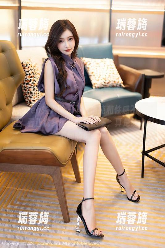 Xiuren秀人网 - 谁说清纯和性感不能共演？看看沈梦瑶的私房图集，真是让人想不到的组合！