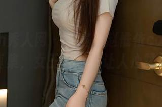 Xiuren秀人网 – 哇塞！赵惟依coco的最新写真集，女王的魅力让人心跳加速！
