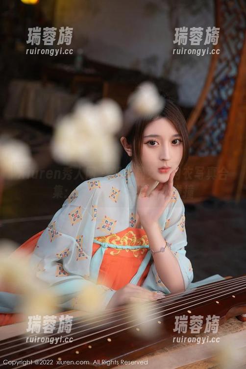 Xiuren秀人网-邹晶晶女王 Xiuren秀人网 - 邹晶晶女王内衣写真合集:领悟隐秘与妩媚的碰撞
