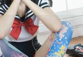 当我在看‘nagisa魔物喵夏休日记’，没想到会被她的气质给吸引得无法自拔！