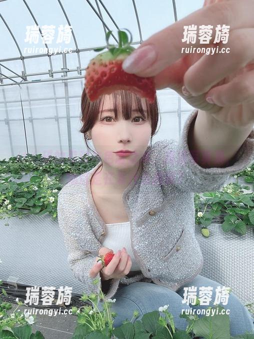 けん研的忍法与色诱之术：高清写真集，她这是在发什么招啊？