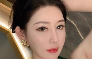 微密圈 – 不爱笑的赛琳的可爱写真精选：每一张都像是少女心的炸弹，炸得我心痒痒的！