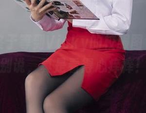 丽柜 – 终于等到Vicky的校服图包更新，别说，真是看得心痒痒！