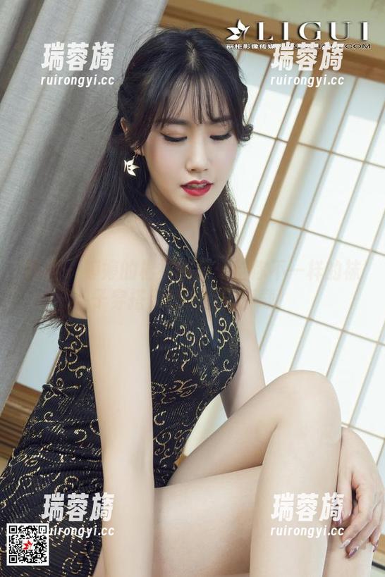丽柜-婷婷 丽柜 - 婷婷的棉袜图集:给你不一样的袜子穿搭灵感,点击下载!