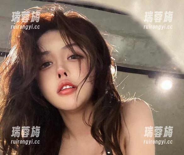微密圈 - 一边看“于芷晴大蜜既视感”，一边感叹：这作品真是神仙啦！