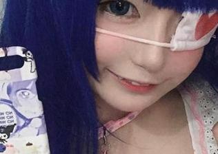 免费送你美图！快来欣赏佳佳酱ovo的蓝色吊带体操服，这可比我家狗狗的可爱还要吸引眼球！