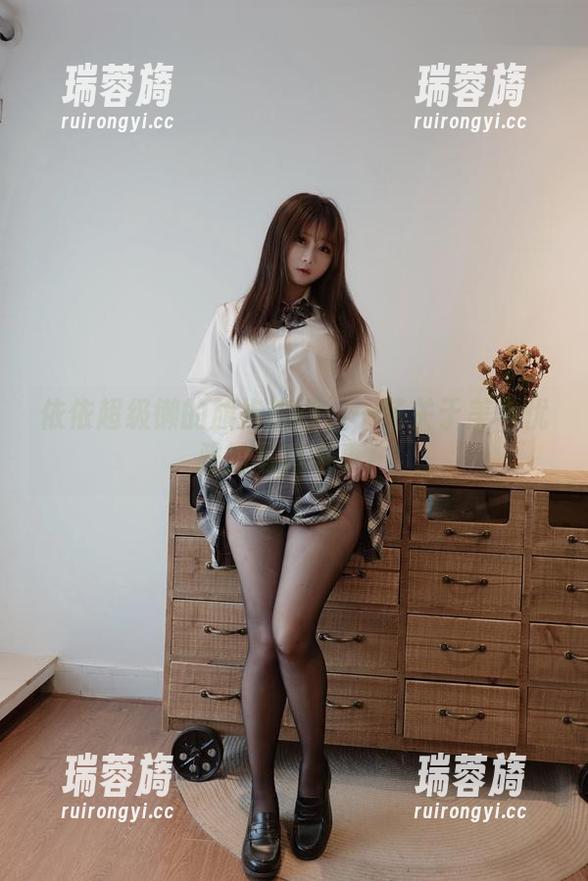依依超级懒的旗袍旅行：一场关于美与优雅的写真赛事！