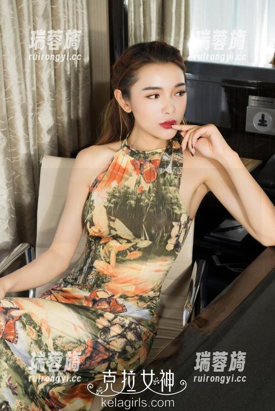 克拉女神 - 周迪的女孩照片犹如魔法，原图+图包，我脑海中已开启了奇幻冒险，想加入吗？