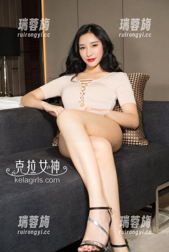 克拉女神 - 看汤怡如何变身护士，免费图集里全是惊喜！