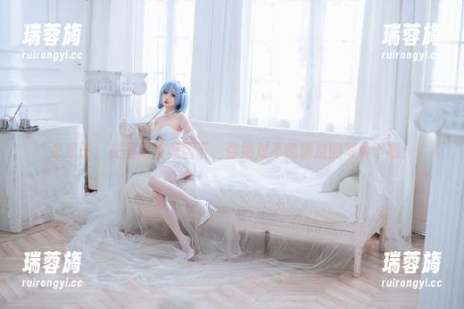 凉凉子：在圣路易斯雪下，你绝对不能错过的写真下载！