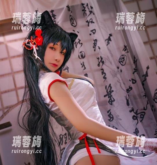 谁说学姐只能是书本上的角色？可可老师的写真集里原图暗藏玄机！