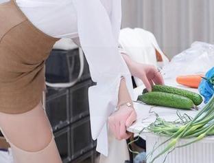 微密圈 – 周妍希的最新写真，灰丝让一切都变得格外美妙，怎么能不爱呢？