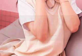 嗲囡囡 – 西门小玉浴室巡礼：最新写真带你走进她的水世界！