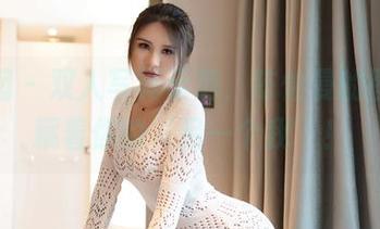 嗲囡囡 – 双人写真示范，陈怡曼的图包里藏着你的‘另一个我’！
