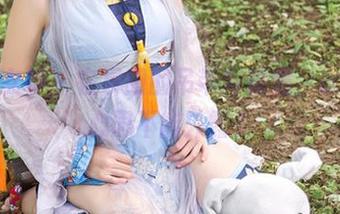 头条女神 – 在易阳的吊带写真里，谁说小心思不能外露？