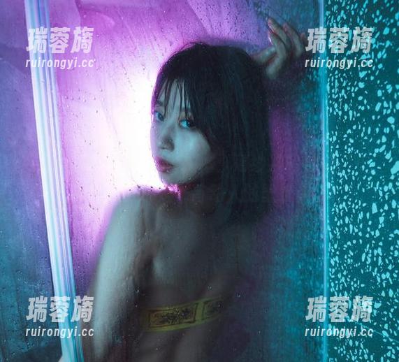 奈汐酱Nice39号自拍本：薄纱共鸣合集，仿佛每一张都是一首动人的壁纸诗。