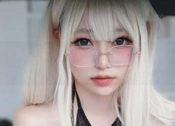 没想到女主K的丝袜和无圣光可以如此搭，图包直接升华之旅！