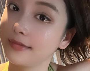 微密圈 – 奶雯的蕾丝幻想：精选那些“好像”又“不是”的画面