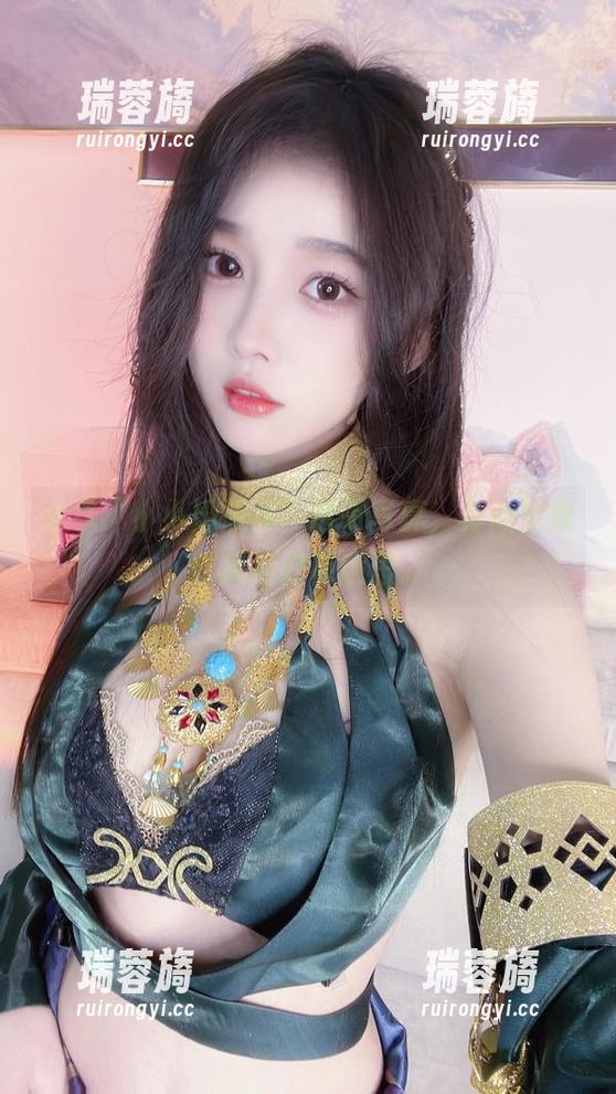 分享“小小奶瓶儿”透明写真，真心觉得这风格好有意思。