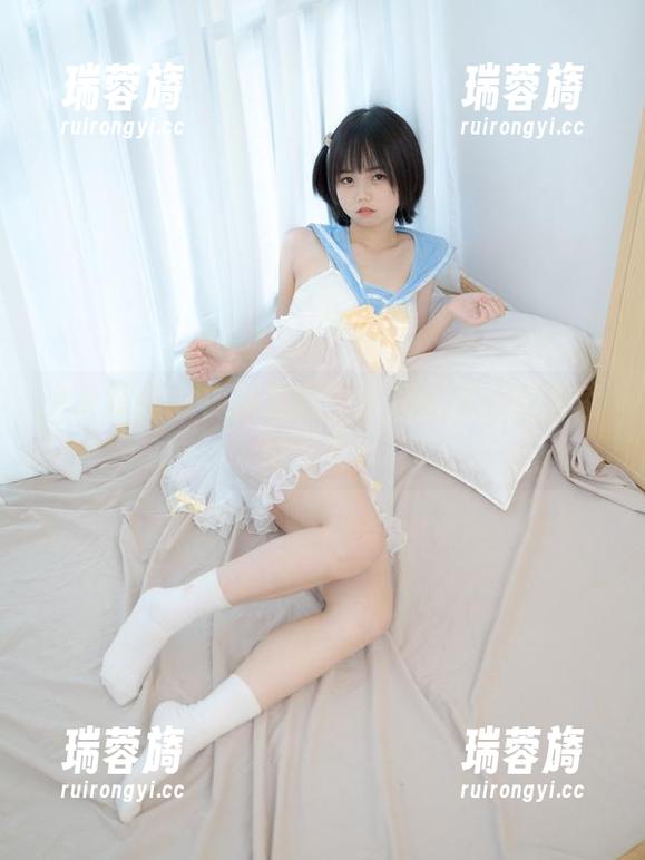 少女秩序 - 内部定制？小满的美图拿来就给你看！