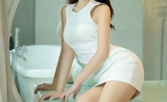 尤果网 – 看芝芝Booty的粉色写真，照片里的快乐感染力比我奶茶还要甜！