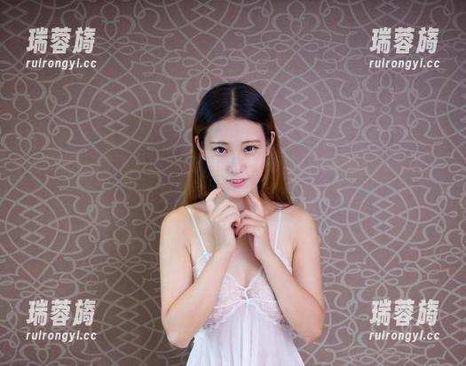 尤物馆 - 精选图片：这次FoxYini孟狐狸女友的表现，真是让我想说‘哇哦’！