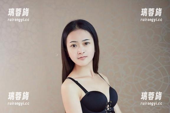 尤物馆 - FoxYini孟狐狸的黑色美图更新，感觉生活又有色了！